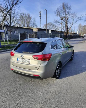 kia łódzkie Kia Ceed cena 35500 przebieg: 188888, rok produkcji 2014 z Kraków